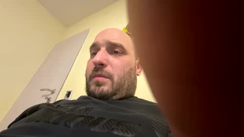 Snapshot of sta13 chatting on 02/14/25, 09:32 sta13 online show from 02/14/25, 09:32