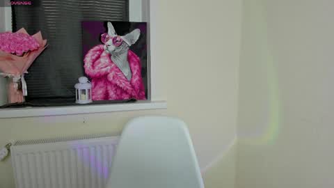 Snapshot of stacey_brow chatting on 04/10/26, 01:22 stacey online show from 04/10/26, 01:22