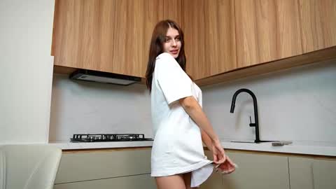 Snapshot of staceyblaine chatting on 12/13/25, 08:47 Stacey online show from 12/13/25, 08:47