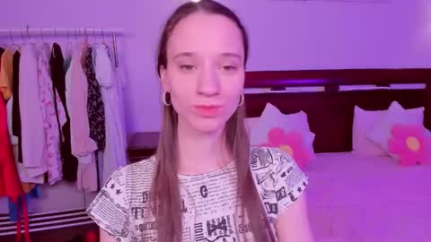 Snapshot of staceycutie chatting on 02/09/26, 06:45 StaceyCutie online show from 02/09/26, 06:45