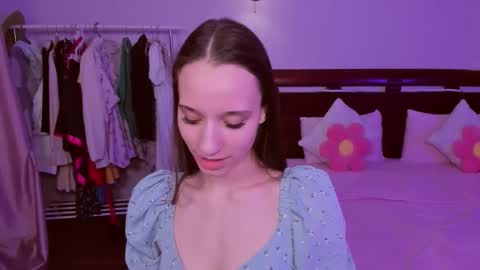 Snapshot of staceycutie chatting on 02/11/26, 05:51 StaceyCutie online show from 02/11/26, 05:51