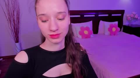 Snapshot of staceycutie chatting on 03/10/26, 08:36 StaceyCutie online show from 03/10/26, 08:36