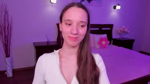 Snapshot of staceycutie chatting on 03/26/26, 06:02 StaceyCutie online show from 03/26/26, 06:02