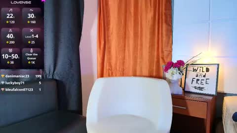 Snapshot of staceygraves_ chatting on 02/15/25, 06:12 online show from 02/15/25, 06:12