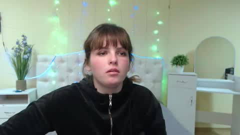 Snapshot of staceylex chatting on 01/15/25, 06:54 Stacey online show from 01/15/25, 06:54