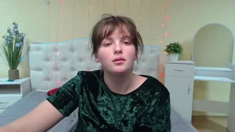 Snapshot of staceylex chatting on 02/04/25, 12:44 Stacey online show from 02/04/25, 12:44