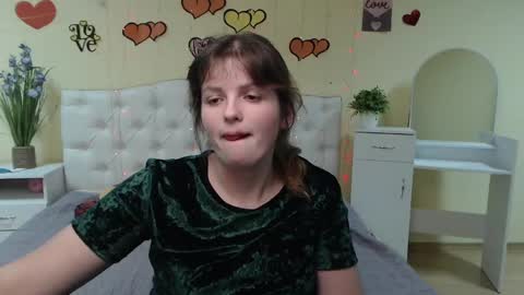 Snapshot of staceylex chatting on 02/22/25, 12:51 Stacey online show from 02/22/25, 12:51