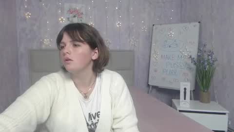 Snapshot of staceylex chatting on 10/08/25, 06:11 Stacey online show from 10/08/25, 06:11
