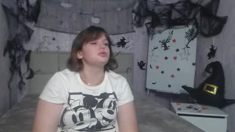 Snapshot of staceylex chatting on 10/21/25, 05:41 Stacey online show from 10/21/25, 05:41