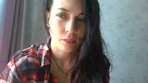 Snapshot of staceywellsx chatting on 06/14/26, 08:49 staceywellsx online show from 06/14/26, 08:49