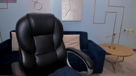 Stacy Woods online show from 12/03/24, 10:28