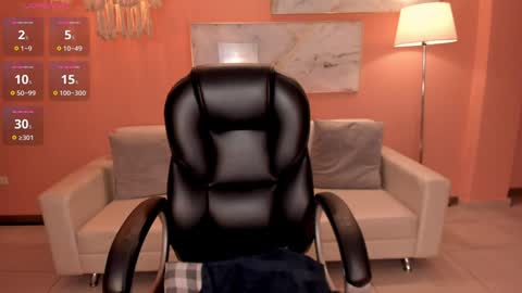 Stacy Woods online show from 12/18/24, 05:21