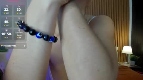 Stacy Woods online show from 11/21/25, 04:16