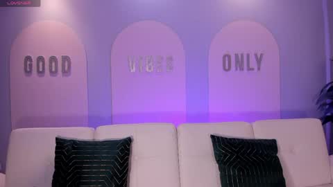 Snapshot of staceywood_ chatting on 04/14/26, 11:05 Stacy Woods online show from 04/14/26, 11:05