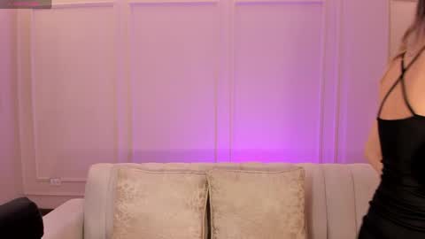 Snapshot of staceywood_ chatting on 04/17/26, 11:46 Stacy Woods online show from 04/17/26, 11:46