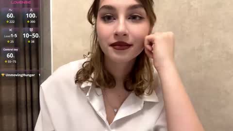 Snapshot of stacicurren chatting on 02/22/26, 06:06 Elli online show from 02/22/26, 06:06