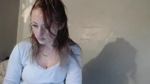 Snapshot of stacisavige chatting on 01/08/26, 04:04 Sinserity online show from 01/08/26, 04:04