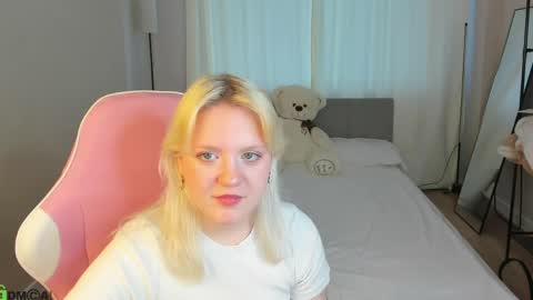 Snapshot of stacy_allenn chatting on 05/06/26, 09:25 Stacy allenn online show from 05/06/26, 09:25
