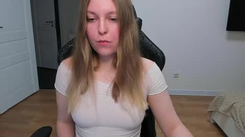 Snapshot of stacy_miraclee chatting on 04/19/26, 05:34 Stacy online show from 04/19/26, 05:34