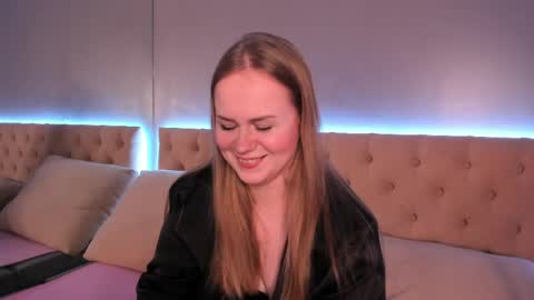 Snapshot of stacy_moorexx chatting on 05/05/26, 08:39 STACY online show from 05/05/26, 08:39