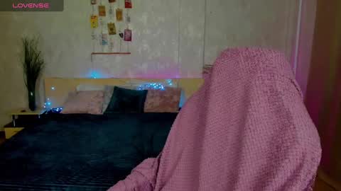 Stacy Mon Tue Wed Thu Fri Sun GMT GMT 3 1000am - 0400pm  online show from 02/02/25, 02:24