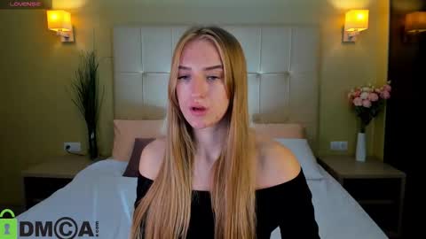 Stacy Mon Tue Wed Thu Fri Sun GMT GMT 3 1000am - 0400pm  online show from 09/17/25, 07:21