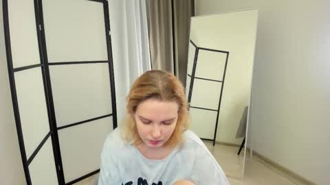 Snapshot of stacy_starrrr chatting on 11/30/25, 03:38 Stacy online show from 11/30/25, 03:38