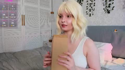Snapshot of stacy_starrrr chatting on 07/12/26, 03:58 Stacy online show from 07/12/26, 03:58