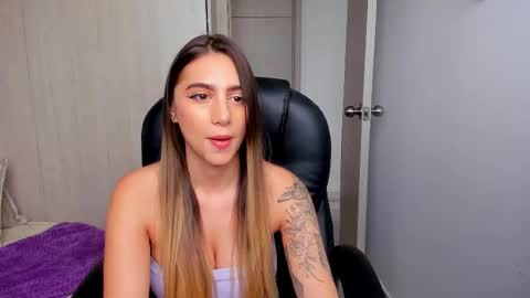 Snapshot of stacyconner chatting on 11/19/25, 08:42 Stacy Conner online show from 11/19/25, 08:42