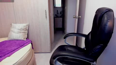 Snapshot of stacyconner chatting on 04/14/26, 10:49 Stacy Conner online show from 04/14/26, 10:49