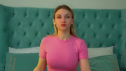 StacyEvances online show from 05/04/26, 06:37