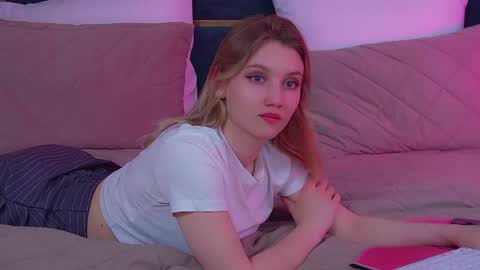 StacyEvances online show from 05/07/26, 07:14