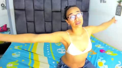 Snapshot of stacyfoxx_ chatting on 06/27/26, 06:24 stacy fox online show from 06/27/26, 06:24