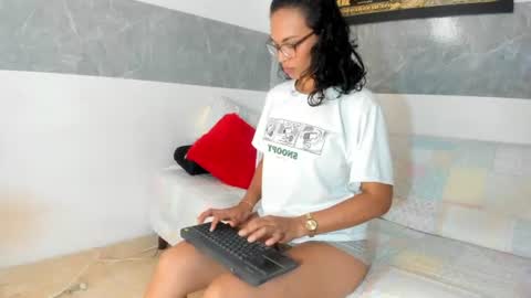 Snapshot of stacyfoxx_ chatting on 07/06/26, 09:17 stacy fox online show from 07/06/26, 09:17