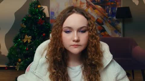 Snapshot of stacyroller chatting on 02/16/26, 06:59 Violet online show from 02/16/26, 06:59