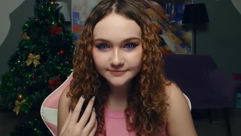 Snapshot of stacyroller chatting on 02/23/26, 06:38 Violet online show from 02/23/26, 06:38