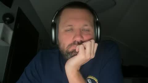 Snapshot of stadtneurotiker chatting on 01/11/26, 09:09 Peter online show from 01/11/26, 09:09