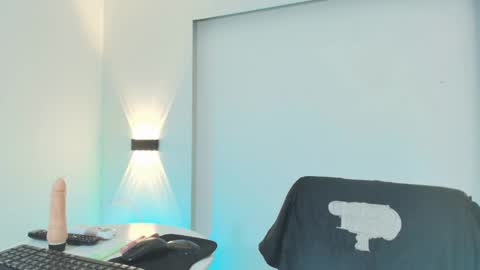 Staicy Adams online show from 10/02/25, 12:01