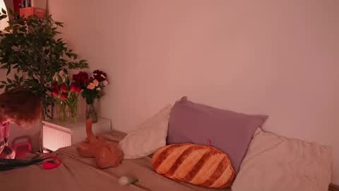 Snapshot of stanovaya300kg chatting on 03/08/26, 01:04 Kristina online show from 03/08/26, 01:04