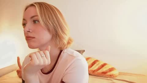 Snapshot of stanovaya300kg chatting on 05/02/26, 01:16 Kristina online show from 05/02/26, 01:16