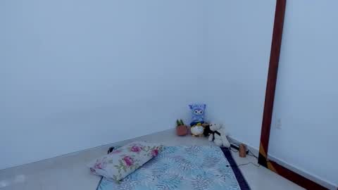 Snapshot of star_shooting chatting on 12/19/25, 09:33 star_shooting online show from 12/19/25, 09:33