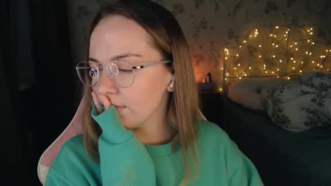 Snapshot of star_shopping chatting on 01/02/25, 01:51 Alice online show from 01/02/25, 01:51