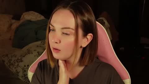 Snapshot of star_shopping chatting on 01/16/25, 02:41 Alice online show from 01/16/25, 02:41