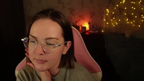 Snapshot of star_shopping chatting on 01/18/25, 02:12 Alice online show from 01/18/25, 02:12