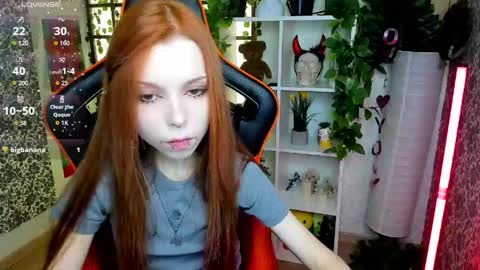 Snapshot of star_tarra chatting on 05/27/26, 02:08 Tarra online show from 05/27/26, 02:08