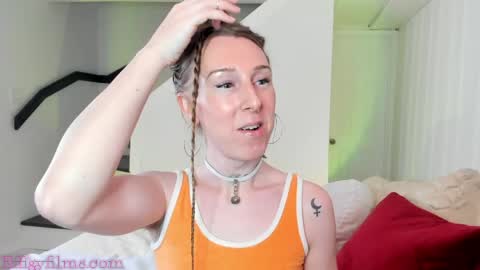 Snapshot of starduvall chatting on 04/22/26, 10:55 Star Deluge online show from 04/22/26, 10:55