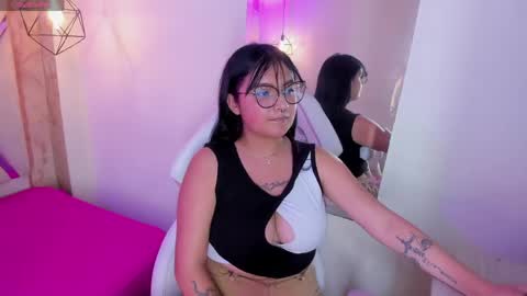 Snapshot of starfayer chatting on 04/28/26, 07:52 Start online show from 04/28/26, 07:52