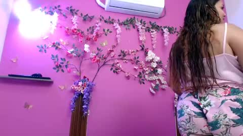Snapshot of starfishanal21 chatting on 05/18/26, 07:31 alejandra online show from 05/18/26, 07:31