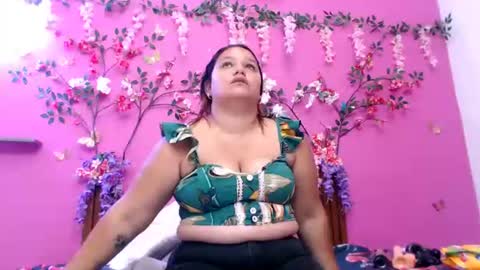 Snapshot of starfishanal21 chatting on 06/24/26, 07:57 alejandra online show from 06/24/26, 07:57