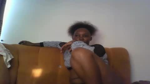 Snapshot of stargirl880271 chatting on 10/17/25, 04:37 isha online show from 10/17/25, 04:37